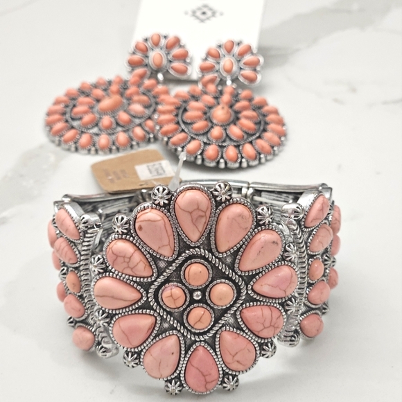 Western Pink Jewelry - Picture 2 of 3